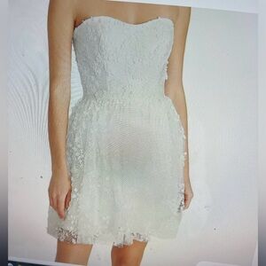 ML Monique Lhuillier Strapless White Floral Dress